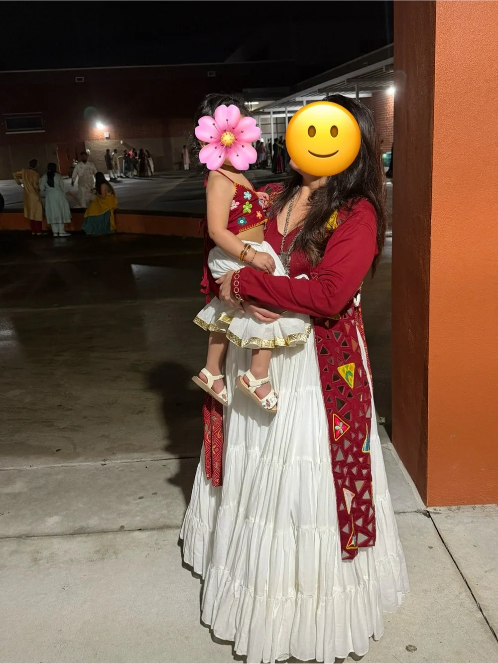 Family/mom&baby/couple/individual Maroon and White Navratri chaniya choli Se